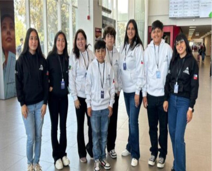 Alumnos se lucen en Congreso de Astronomía
