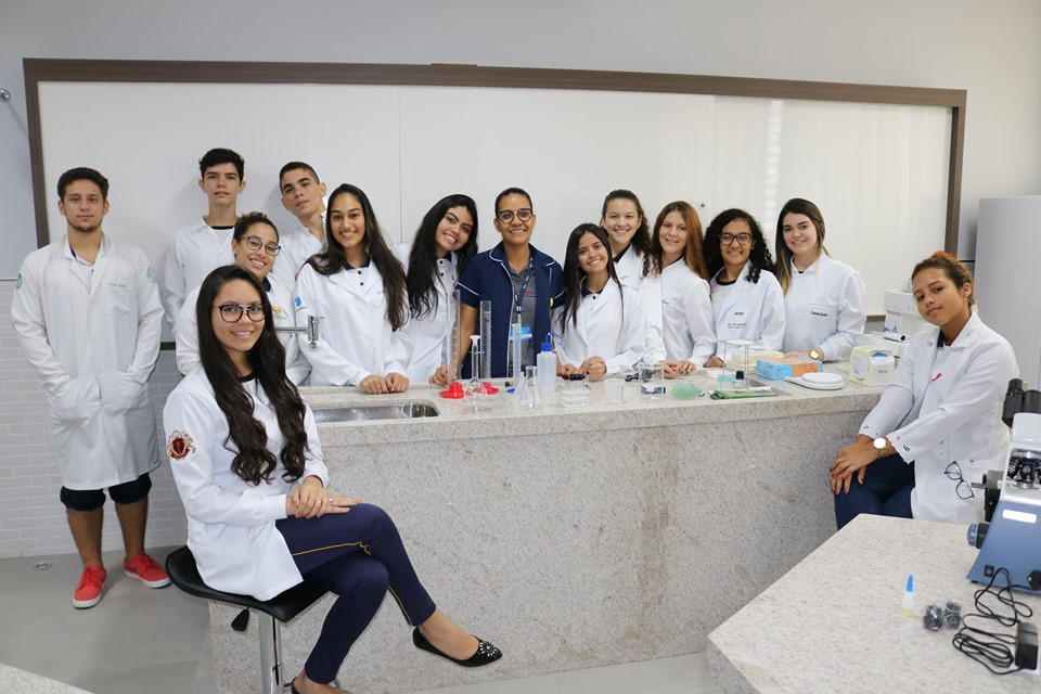 Laboratório de Ciências da Natureza