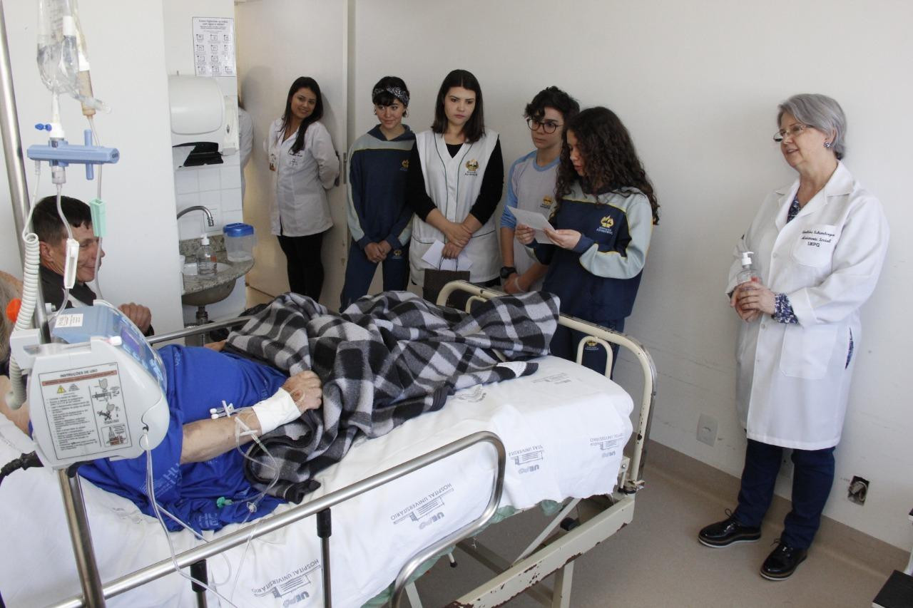 Projeto 'Cartas que Curam' é notícia no Diário dos Campos
