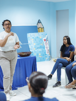 Em nossa escola, a palavra do professor tem peso