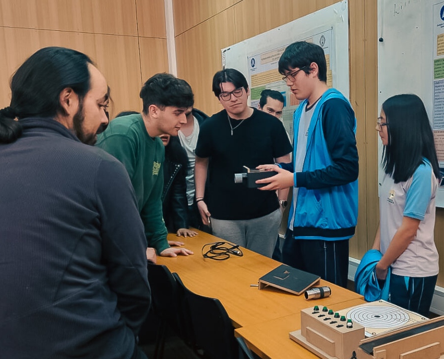 Estudiantes de COADAN destacan en encuentro internacional