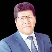 Lic. Ernesto Carrizales Hilasaca