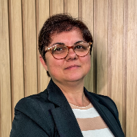 Silvia Regina Serafim Schmidt