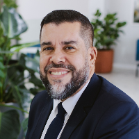 Adriano Rezende
