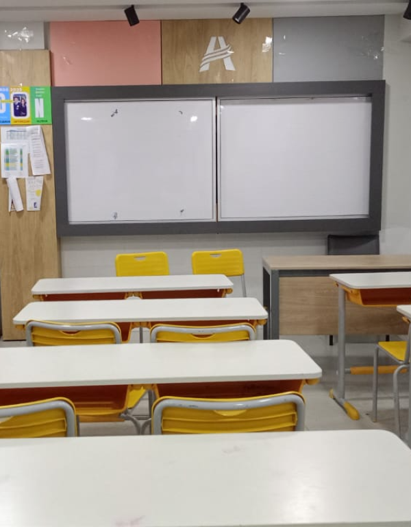 AULAS MODELOS Y TECNOLOGICOS