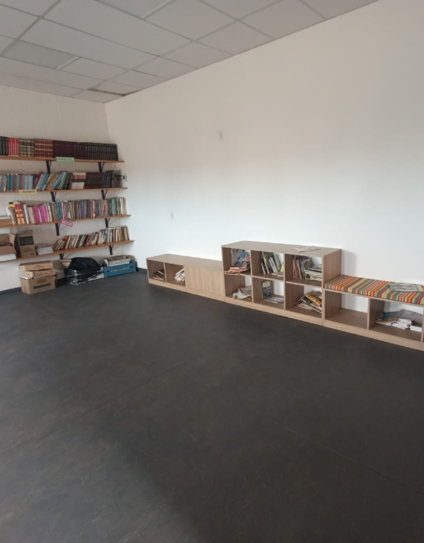 Sala de Informática y Biblioteca