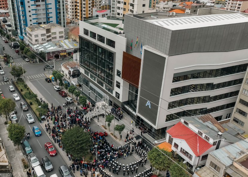 Inauguración del nuevo colegio