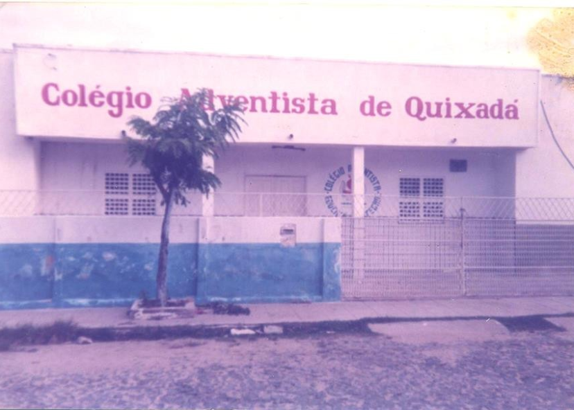 Frente do antigo colégio