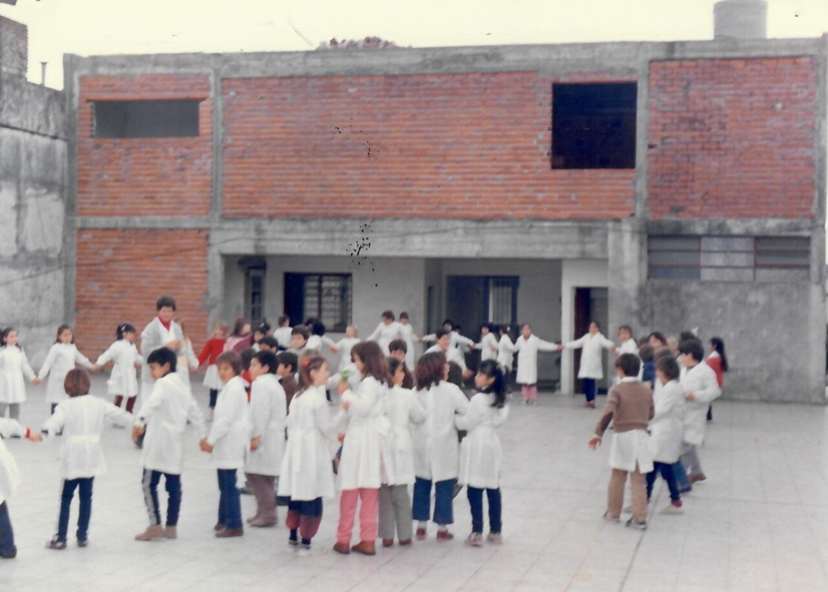 Se agranda la escuela