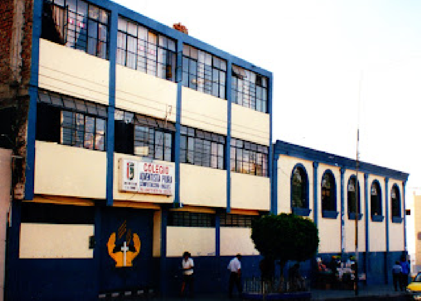 Cambio de nombre por  “Colegio Adventista Piura”.